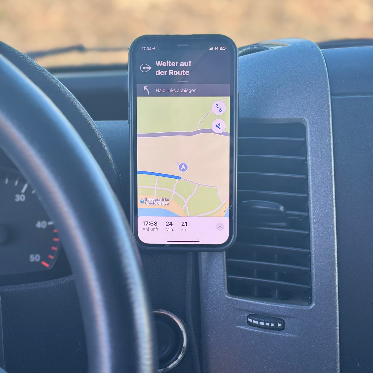 Handyhalter mit induktivem Ladegerät - passend für Sprinter W906 Facelift